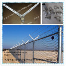 China galvanized chain link fence with barbed wire